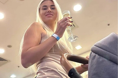 Блогершу проверяют за «собачий кайф» с сыном