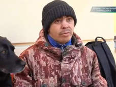Попрошайничает и получает 60 тысяч: почему бездомный Виктор Романенко не идет на нормальную работу