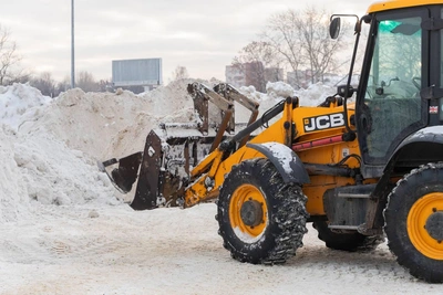 В Петербурге продлили уборку снега до 15 января