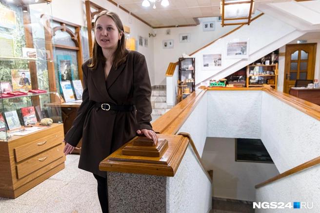Полина Алексеевна&nbsp;— студентка, учится в Иркутске и работает в Овсянке. Вот такая география | Источник: Мария Ленц / NGS24.RU 