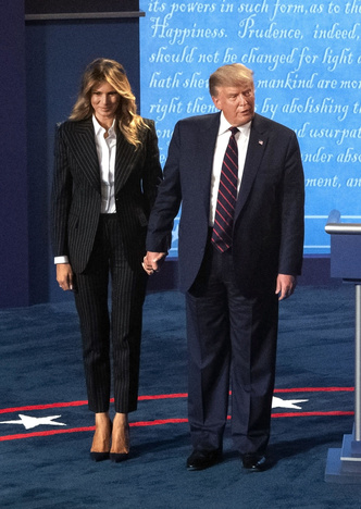 Большая разница: как менялся стиль Мелании Трамп во время президентских кампаний мужа