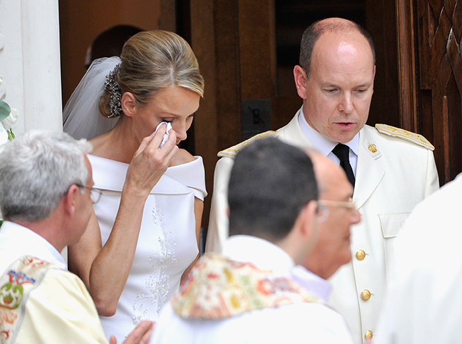 Фото №35 - Самые трогательные моменты королевских свадеб (о Гарри и Меган мы тоже не забыли)