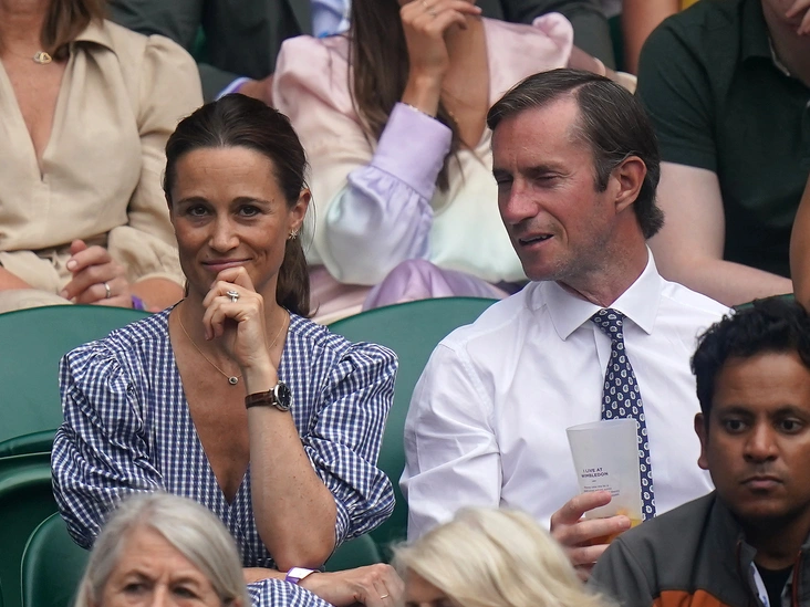 Пиппа и Джеймс Мэтьюс на теннисном чемпионате Уимблдон в в All England Lawn Tennis and Croquet Club, 9 июля 2021