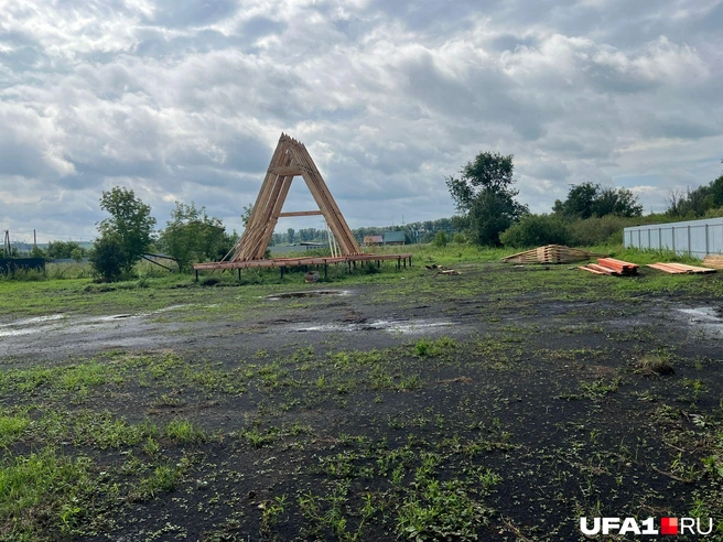 В таком состоянии строители бросили объект | Источник: Предоставлено героиней материала