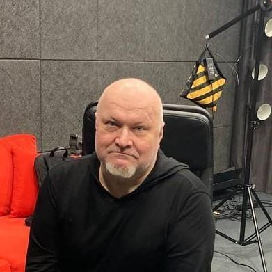 <p>Андрей Санников</p>