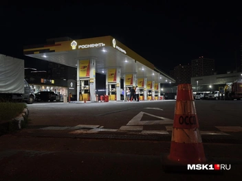 Заехать на «Роснефть» опять было нельзя | Источник: Михаил Мечев / MSK1.RU