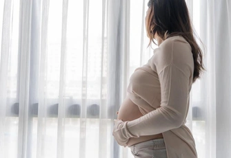 «Муж поднял руку и выгнал из дома — а я беременна. Не хочу унижаться и писать первой, но все еще надеюсь, что он вернется»