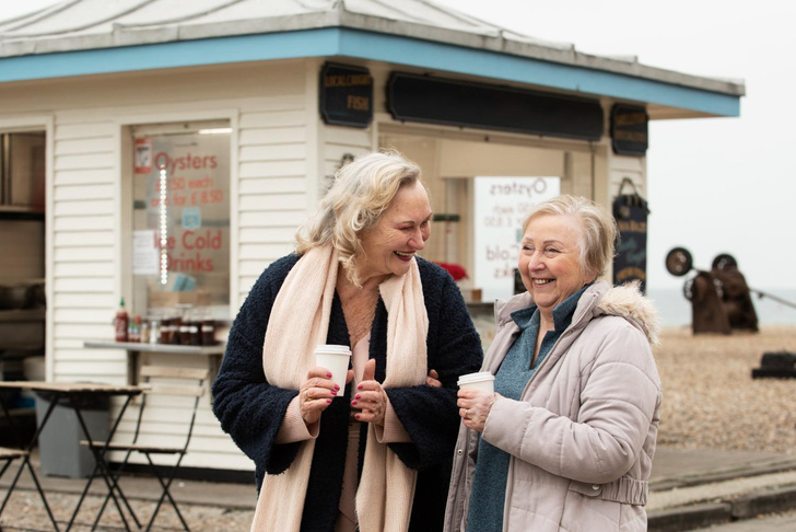 Шопинг и вечерние прогулки: 104-летние сестры-близнецы раскрыли секреты долголетия