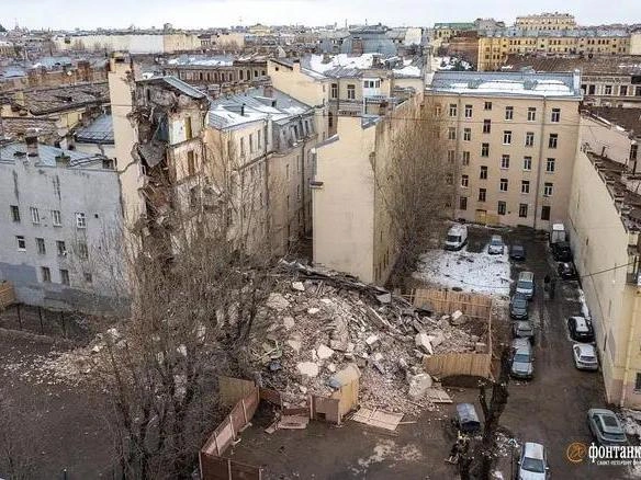 Дом на Гороховой, 73 сразу после обрушения | Источник: Михаил Огнев / FONTANKA.RU