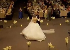 «Наша жизнь стала адом, мы не можем смотреть людям в глаза»: жених и невеста спаслись во время свадьбы в Ираке