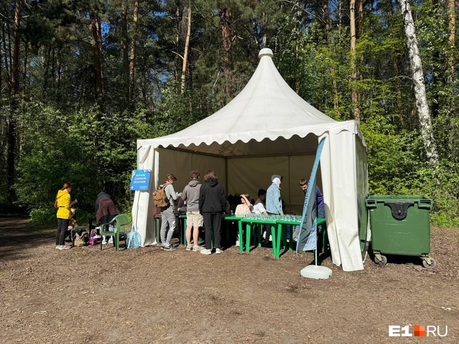 На КПП важно пить воду и питаться | Источник: Дарья Костомина / E1.RU