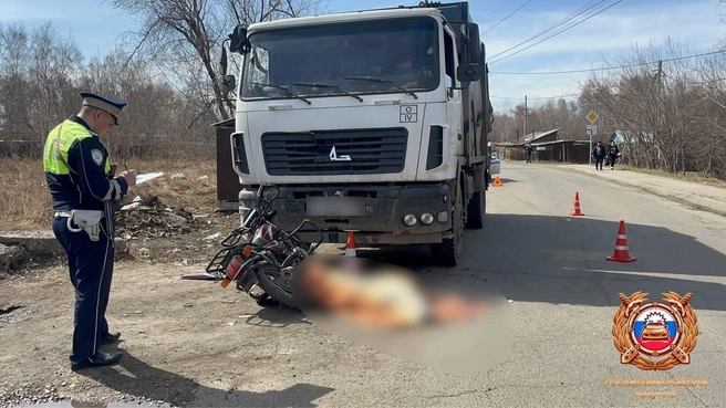 Никогда не получал водительское. В Иркутске в ДТП с грузовиком погиб мотоциклист | Источник: ГУ МВД по Иркутской области / T.me