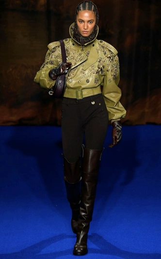 Burberry | Источник:  