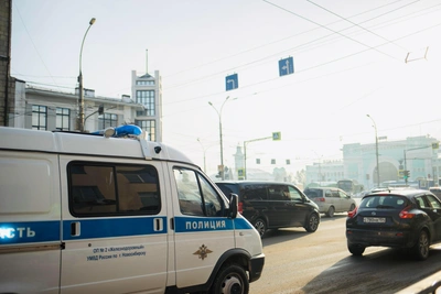 Fan kicks police officer in face after Sibir match