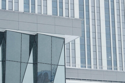 Гостиница «Турист» на площади Маркса: долгострой обещают сдать в 2026