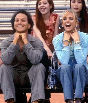Что смотрят зумеры: 6 культовых фильмов и сериалов 2000-х, переживших вторую волну популярности