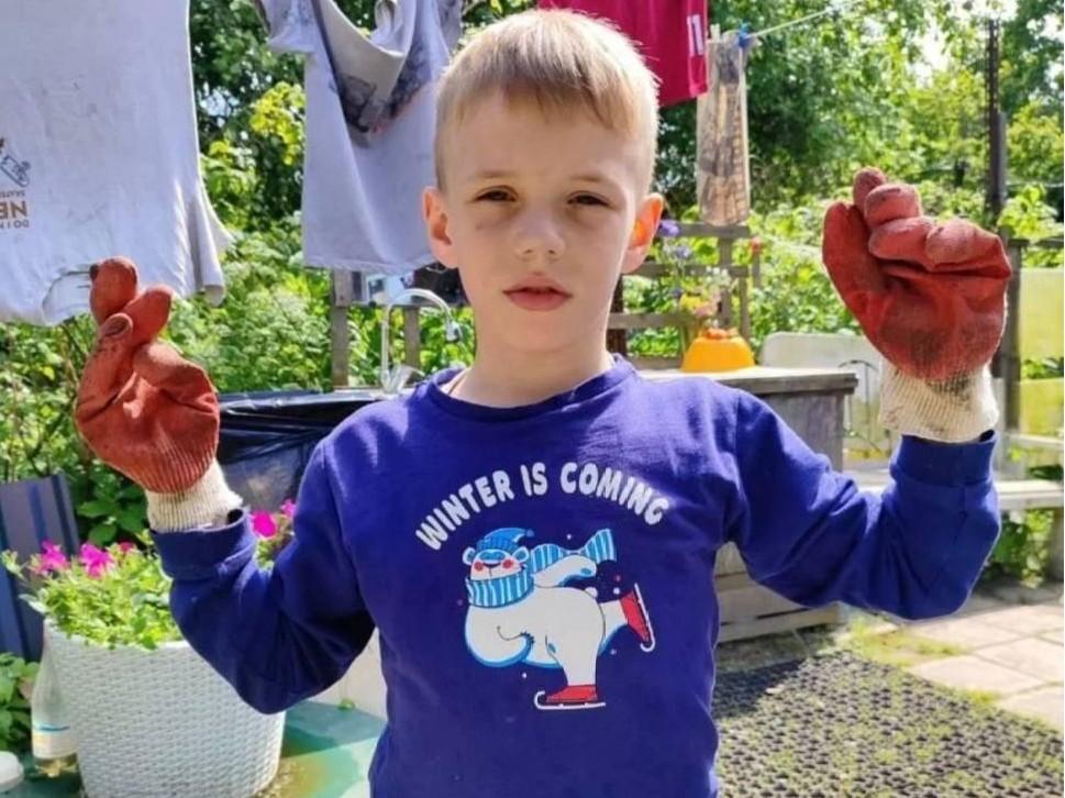 Не&nbsp; ходил в школу и подрабатывал на улице: жуткие подробности жизни убитого в Петербурге Паши Тифитулина