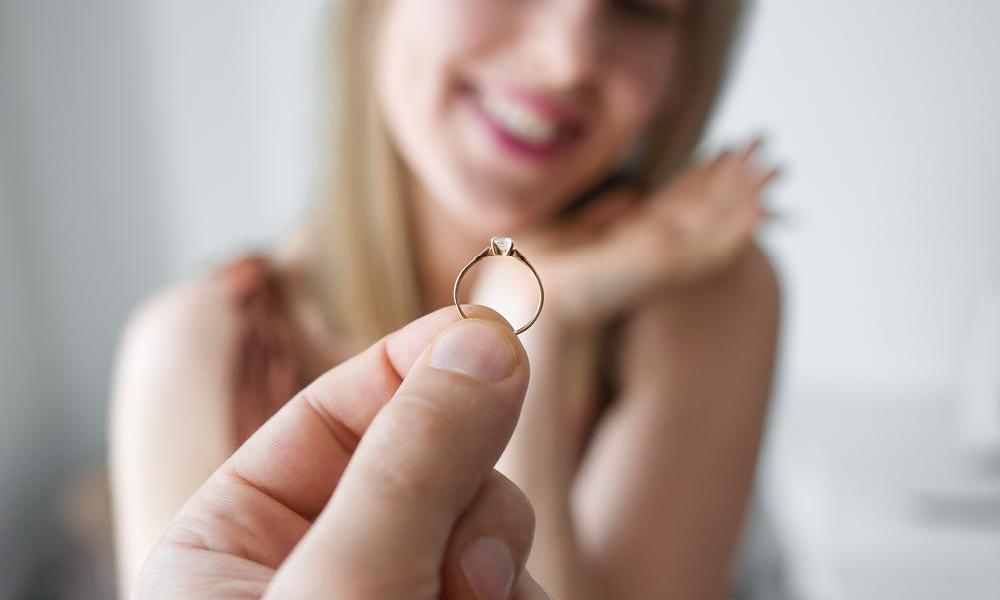 Предложил, но не женится: что такое shut up ring и как этим пользуются мужчины