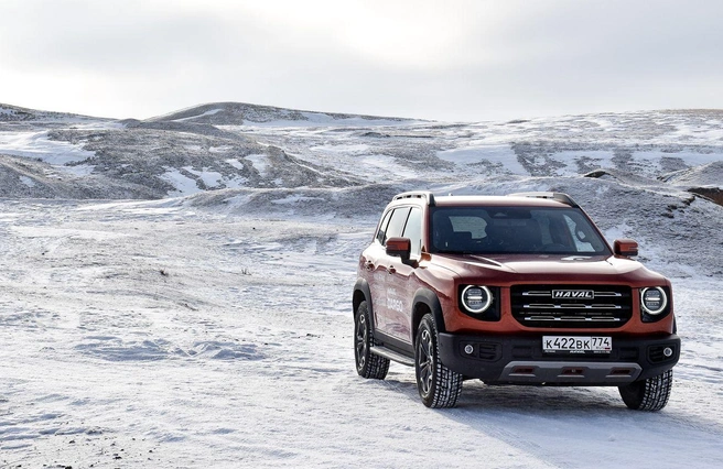 Из китайских марок наиболее основательно закрепился в России Haval: с 2019 года работает завод под Тулой. Сборку остальных «чайнакаров» ведут российские компании, тогда как китайские концерны дистанцируются от этих проектов и часто не позволяют использовать родной бренд | Источник: Артем Краснов
