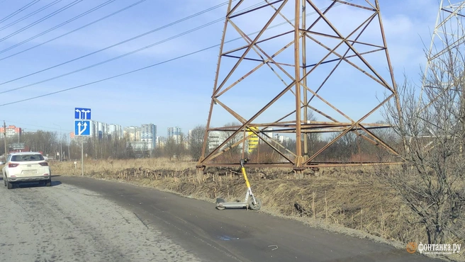 Петербургу приготовиться. Самокатов все больше на улицах города | Источник: читатель «Фонтанки»