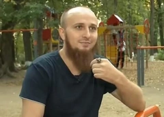 Психолог Сергей Ланг: «К дочери Ивана Сухова проявлял сексуальный интерес один из братьев, когда она жила у отца»