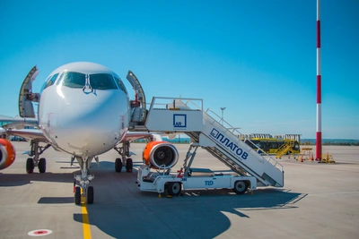 Авиакомпания «Азимут» закупит более 30 самолетов Superjet