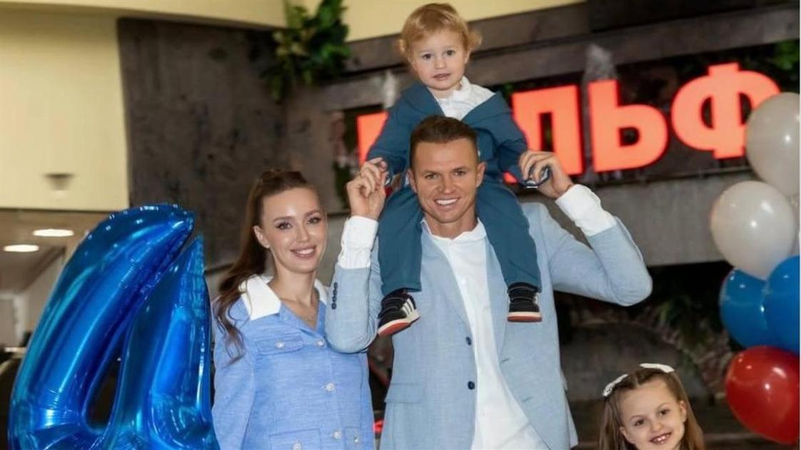 «Не просыпался»: сын Тарасова и Костенко попал в больницу в пугающем состоянии