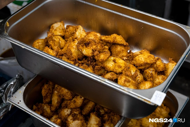 Курочка после встречи с раскаленным маслом | Источник: Мария Ленц / NGS24.RU