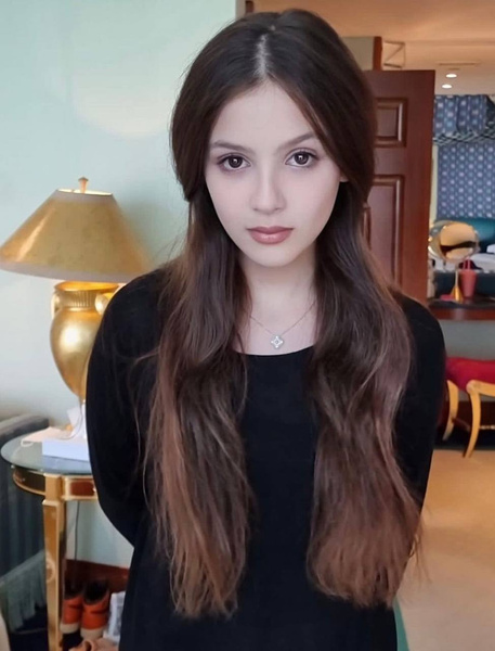 Нарощенные ресницы и фотошоп: Стас Михайлов показал 13-летнюю дочь