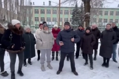 Parents Near Volgograd Decry Renovation Delays at Two Schools