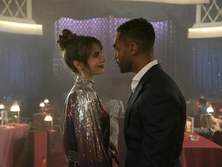 Эмили (Лилли Коллинз) и Альфи (Люсьен Лависконт)