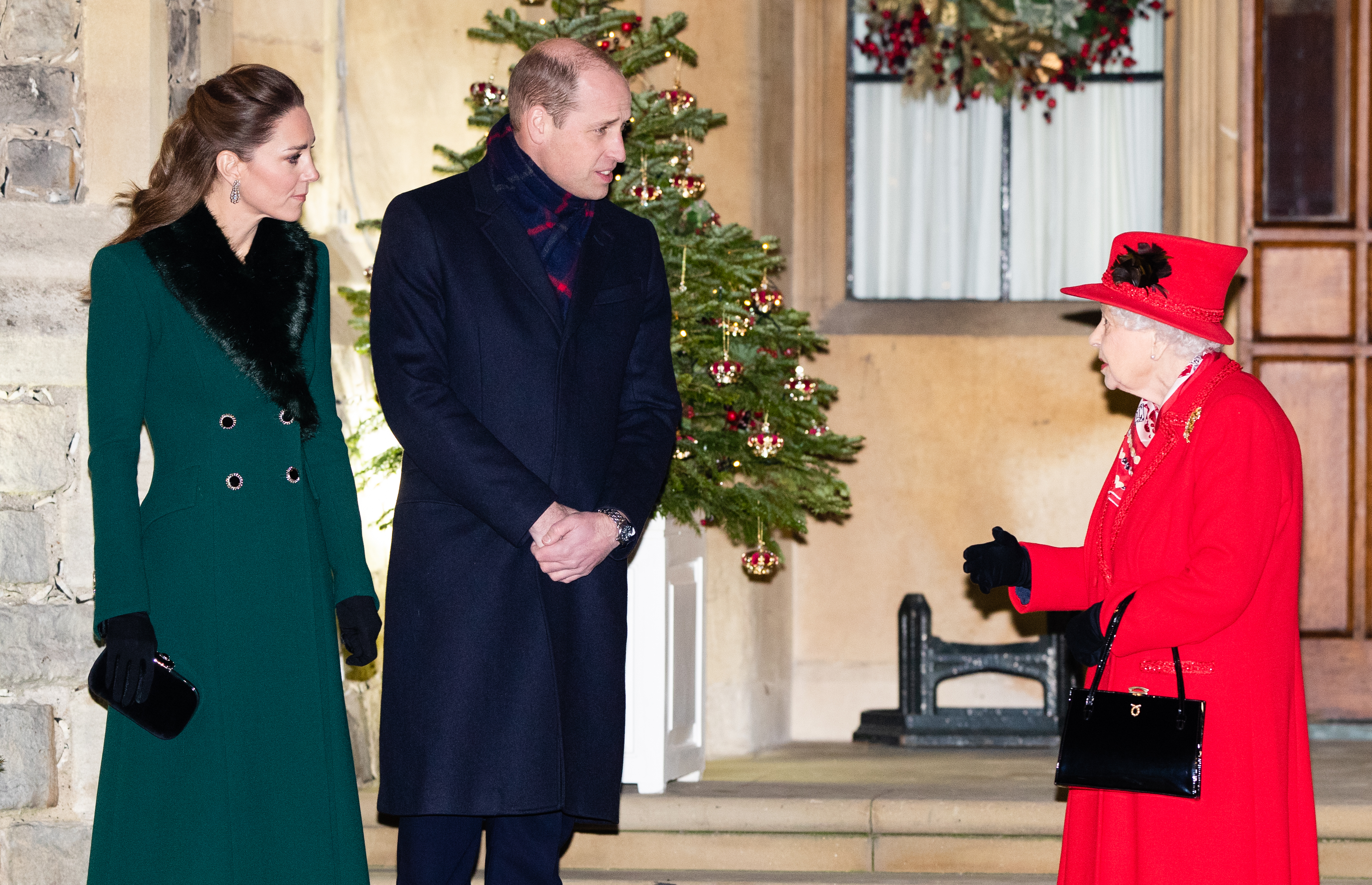 Какую операцию перенесла кейт. Кейт Королевская семья. Кейт Миддлтон на похоронах принца Филиппа. Кейт Миддлтон и принц Уильям на похоронах. Кейт Миддлтон на похоронах Елизаветы.