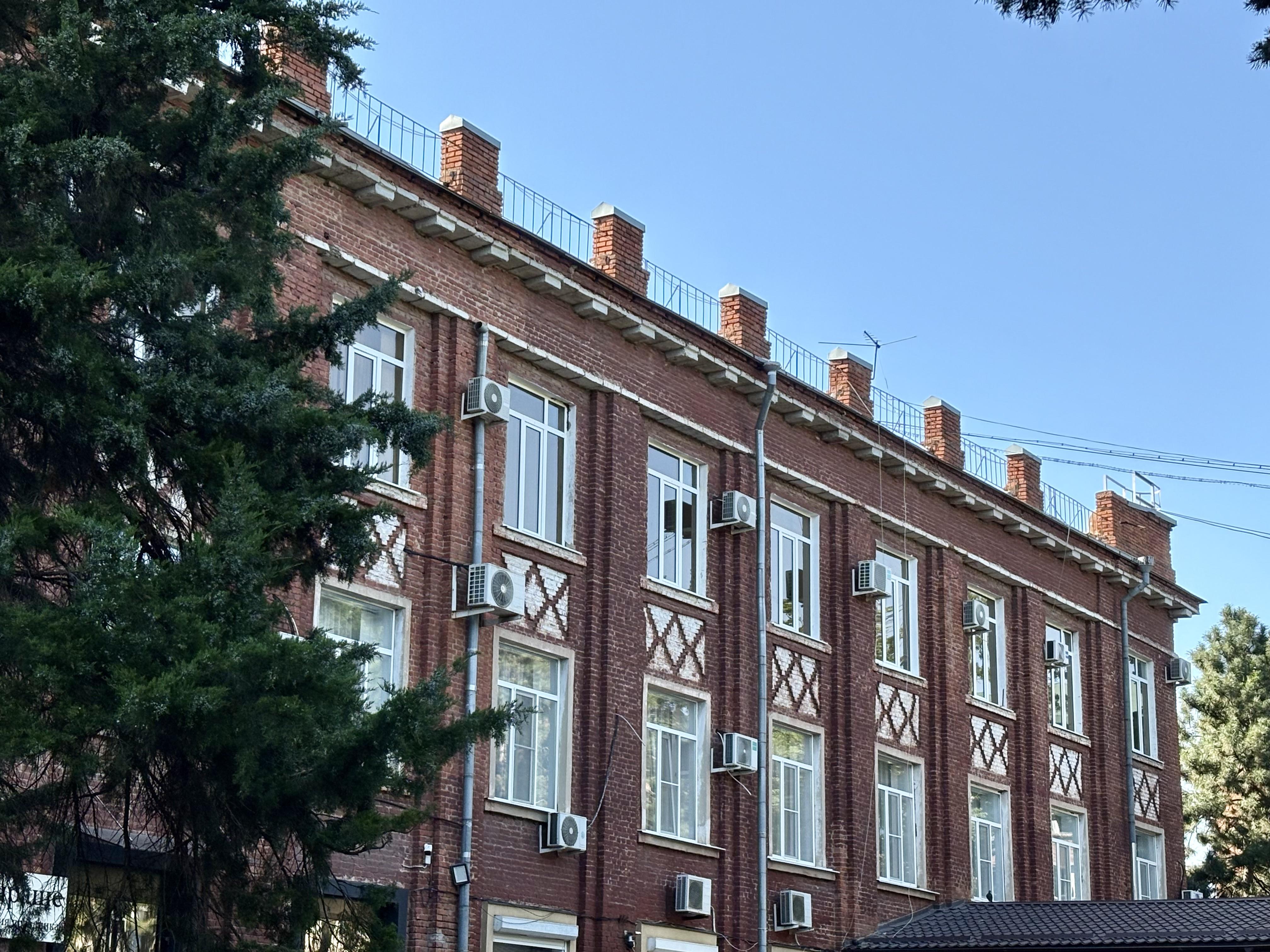 Печальная судьба краснодарского искусства. Чем живет район ЗИП и почему не сохранили мозаики и исторические здания