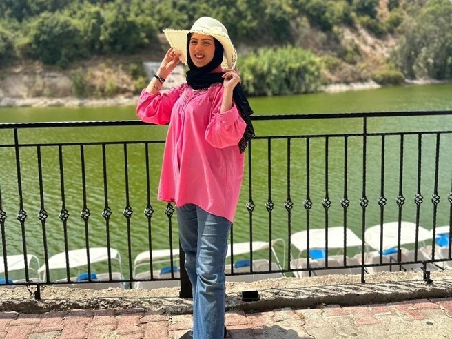 Девушка мечтает стать акушером-гинекологом | Источник: Альхан Шальхуб