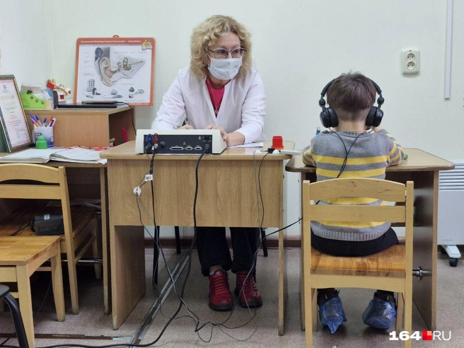 Идет работа сурдопедагога | Источник: Виктория Федорова / 164.RU