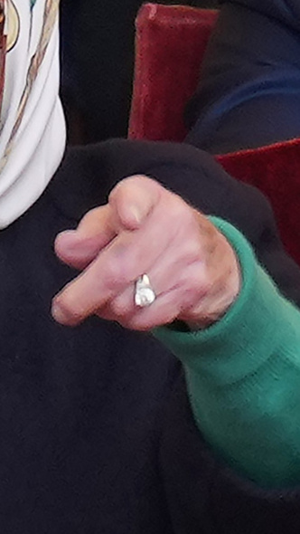 Секретный код: гравировка на кольце Королевы Елизаветы, которую никто никогда не видел