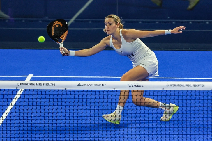 Санчес Фаллада Ариана (ESP) во время матча Padel на Allianz Cloud Arena, Милан, Италия, 7 декабря 2023 г. | Источник: Legion Media