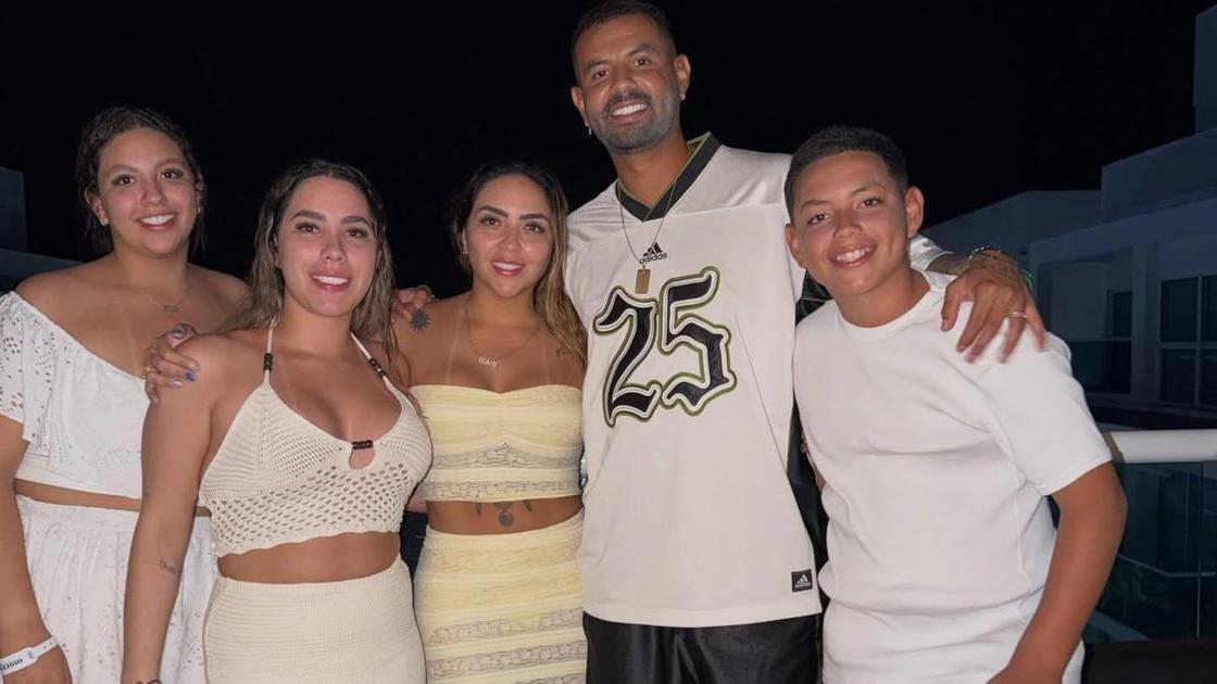 Каково это стать отцом в 11 лет? Ответ знает футболист Эдвин Кардона, его история успеха впечатляет