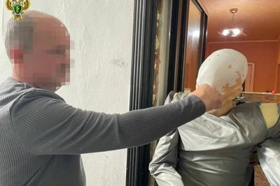 Сахалинские вымогатели получили реальные сроки за угрозу сбросить с 4-го этажа