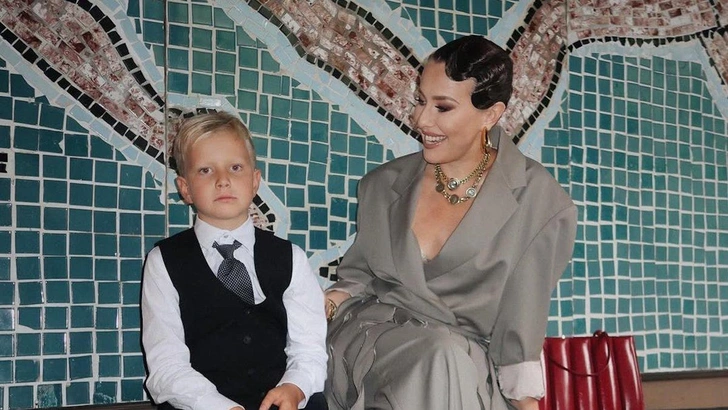 Ксения Собчак с сыном Платоном | www.starhit.ru