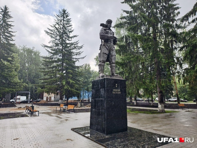 Монолитная скульптура | Источник: Булат Салихов / UFA1.RU