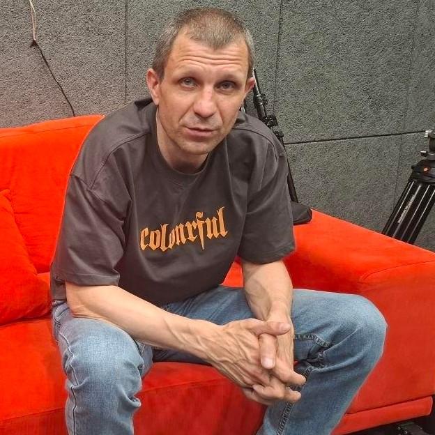 <p>Игорь Суханов</p>