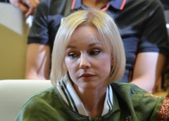 Зудина на похоронах Мирошниченко: «Ирина Петровна, передайте моему мужу, что я и дети очень любим его!»