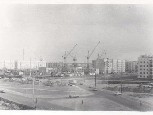 Вид на перекресток улиц Ленина и Дзержинского, 1986–1987 годы | Источник: «История Сургута / Ретро Сургут»