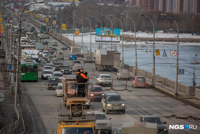 На 4,5 метра сузится проезжая часть на улице Татарской | Источник: Александр Ощепков / NGS.RU
