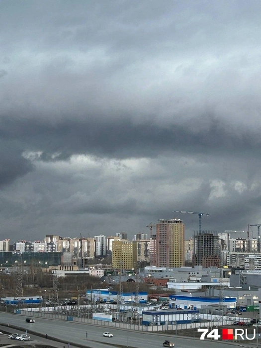В сером-сером городе… | Источник: читатель 74.RU