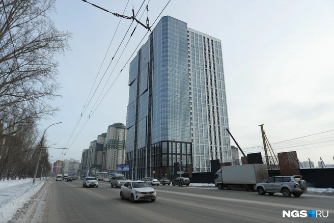 Застройщик обещает разобраться с проблемами владельцев квартир | Источник: Андрей Бортко / NGS.RU