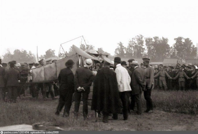 Александр Васильев и его «Блерио-XI бис» | Источник: pastvu.com