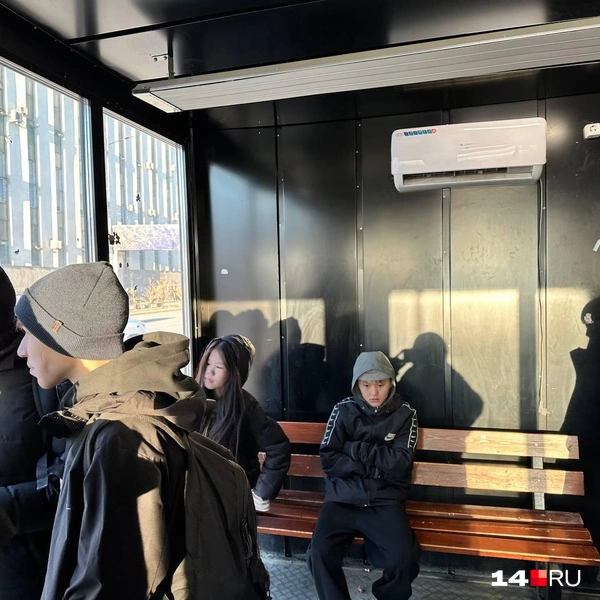 Здесь есть две скамейки | Источник: Илья Константинов / 14.RU