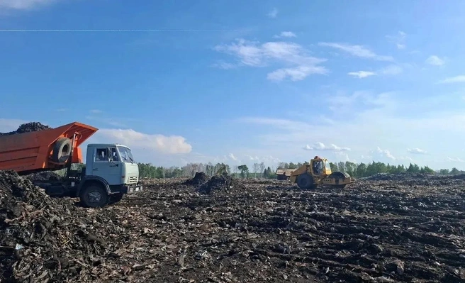 Ход рекультивации свалок в Коркино и Троицке проверили | Источник: pravmin.gov74.ru